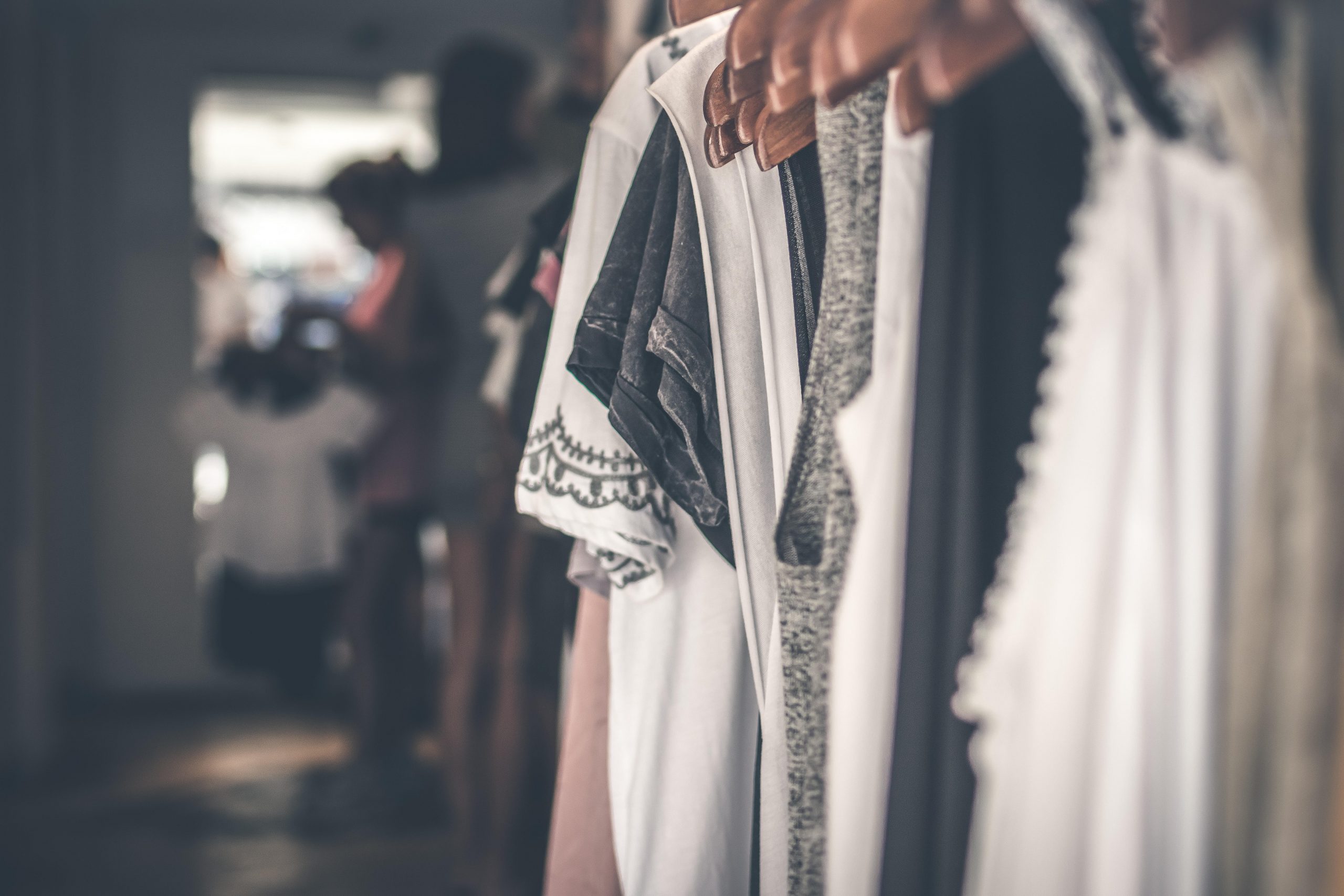 7 Tips to Make More Money on Poshmark