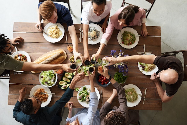 How To Plan The Perfect Dinner Party